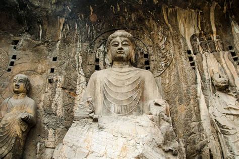 Die Longmen-Grotten - Spektakuläre buddhistische Kunstwerke an imposanten Kalksteinwänden!